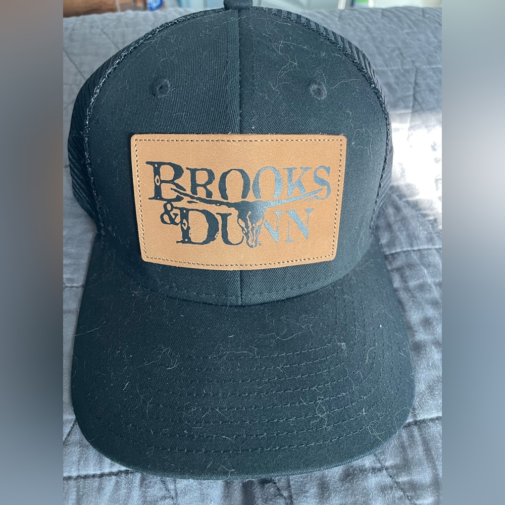 Brooks & Dunn Black and Tan Cap